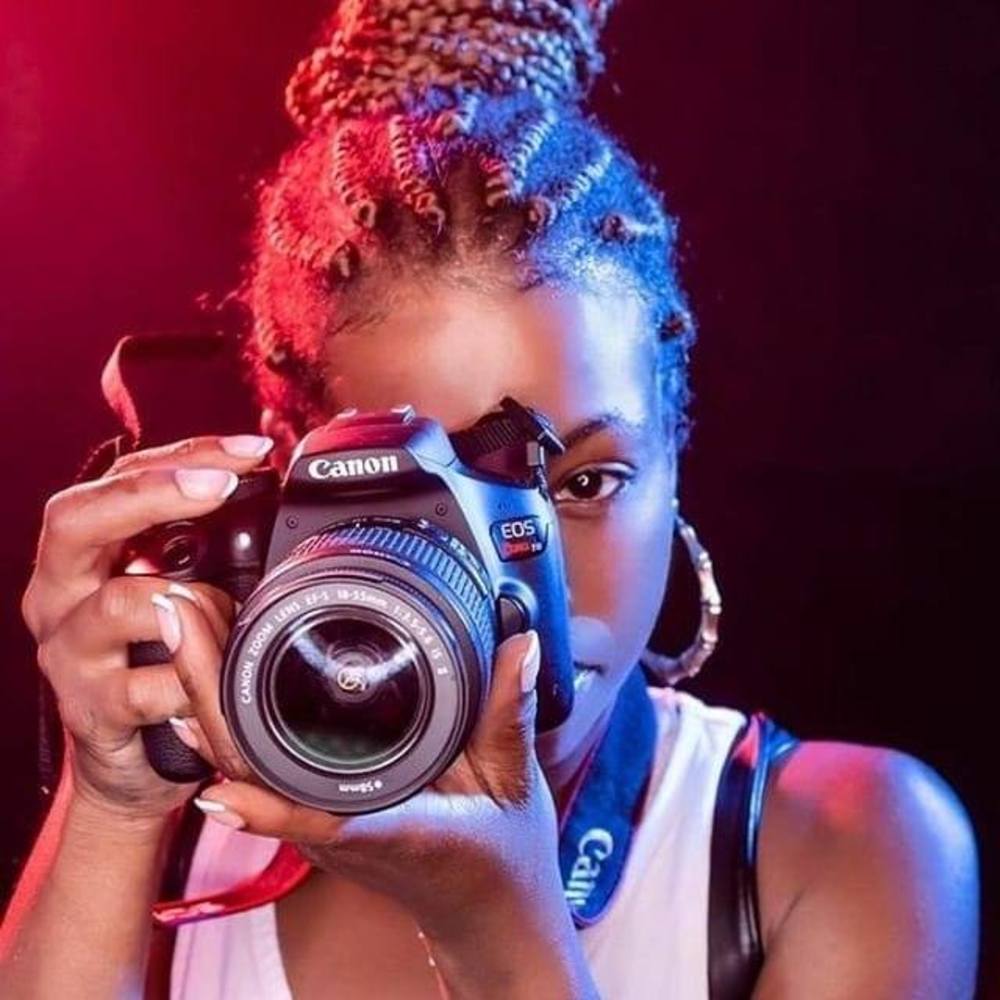 Meet your Posher, Monifa